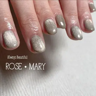ネイル ROSE・ MARY 鈴木のネイルデザイン