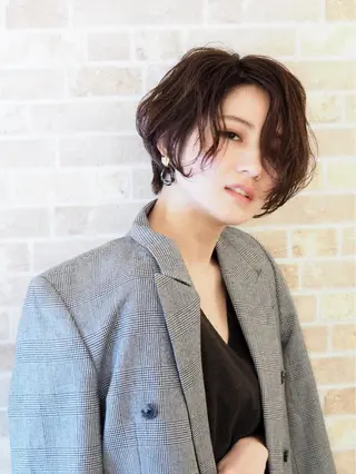 ショート 新堀 紫音のヘアスタイル