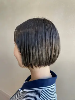 ショート カラー 黒坂 唯奈 /パーマとボブ特化のヘアスタイル