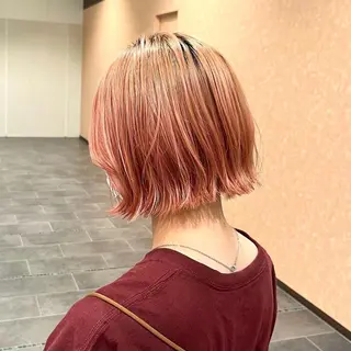 ショート 大阪ウルフカット 🐺デザインカラーのヘアスタイル