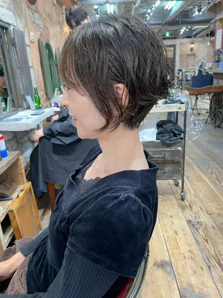 ショート ズミ/レイヤー🦖艶 カラー/Wカラーのヘアスタイル