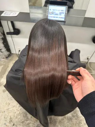 ロング TAKUMI .のヘアスタイル