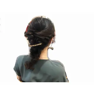 セミロング カラー ヘアアレンジ lala* ayanaの眉毛・アイブロウイメージ