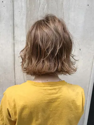 ショート カラー ボブ・レイヤーカット 吉敷航一のヘアスタイル