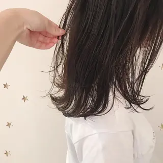 セミロング 市川 千夏のヘアスタイル