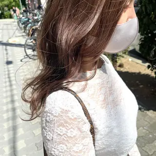 セミロング カラー UMEDA FIGAROのヘアスタイル