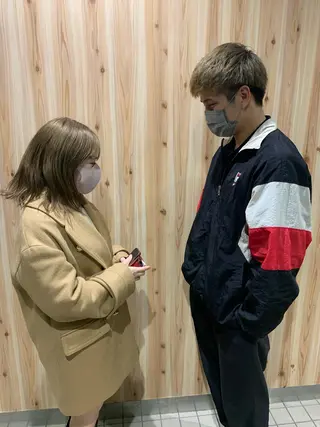 セミロング カラー チバ ヒロトのヘアスタイル