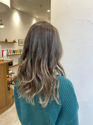 ロング カラー CRESCENDO 本杉春菜のヘアスタイル