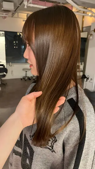 セミロング 透明感カラー🕊🤍 アサノ マユのヘアスタイル