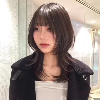 セミロング 栄/レイヤーカット/ ベージュカラー/モモのヘアスタイル