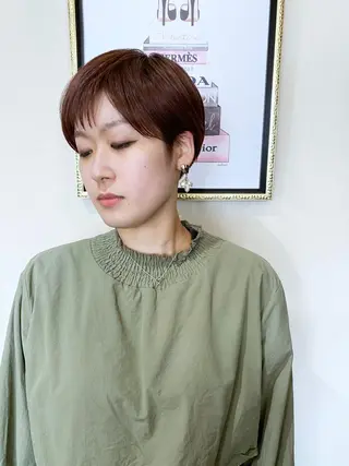 ショート カラー 三瓶 智広のヘアスタイル