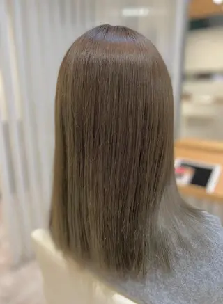 セミロング カラー 酸性ストレート/ブリ ーチなしWカラー河本のヘアスタイル