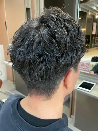 ショート パーマ メンズ 透明感カラー& メンズアイブロウ専門のヘアスタイル