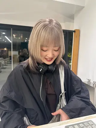 セミロング カラー ハイトーン/透け感 カラー🎀真香のヘアスタイル