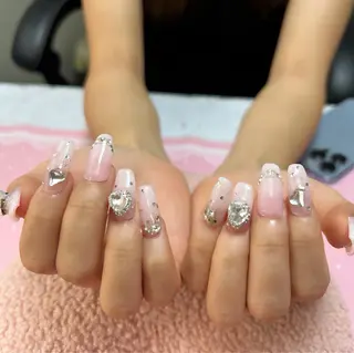ネイル ＧＬAD グラットのネイルデザイン