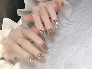 ミディアム フィルイン・深爪矯正 長さ出し🎀のネイルデザイン