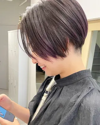 ショート カラー 髪質改善ストレート 🌈似合わせカットのヘアスタイル