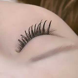 マツエク・マツパ 𝐘𝐮𝐢🎀🫧 大阪梅田束感まつ毛のマツエク・マツパデザイン