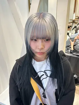 セミロング ササキカズマ〻透明感 〻色落ち〻赤み消しのヘアスタイル