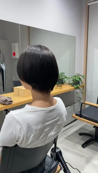 ショート カラー 國米 遥生のヘアスタイル
