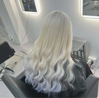 ロング ブリーチ&エクステ 🥀ケアカラー特化のヘアスタイル