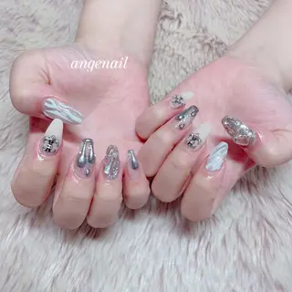 ネイル オーナーネイリスト MAKIのネイルデザイン