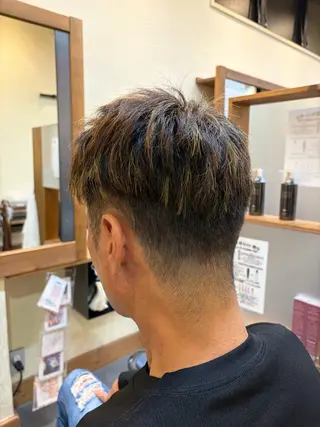 ショート カラー 川合 泰世のヘアスタイル