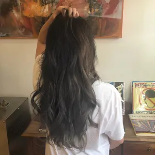 ロング 鶴﨑 美優亜のヘアスタイル