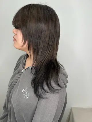 セミロング カラー 今村公介 ブリーチ特化、派手髪のヘアスタイル