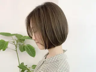 カラー 塔尾 真那のヘアスタイル