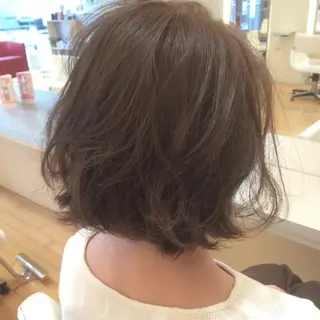 ショート ミディアム カラー タジマ ヤスヒサのヘアスタイル