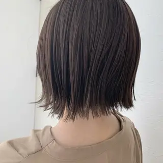 ミディアム カラー fio マナミのヘアスタイル