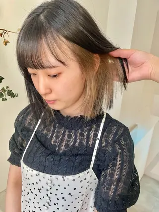 カラー 🎀ボブ＋ハイトーン シュカ👶🏻のヘアスタイル