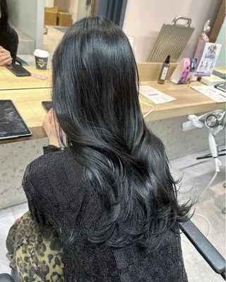 ロング カラー 透明感カラー🩵 レイヤーカット/韓国のヘアスタイル