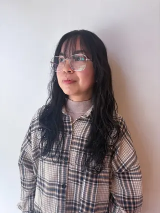 ロング パーマ 淀 小南津のヘアスタイル