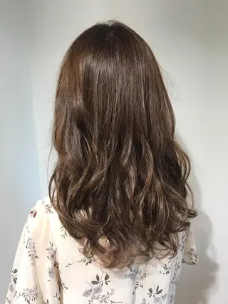 ミディアム カラー パーマ ブリーチ特化 梅田本多翔のヘアスタイル