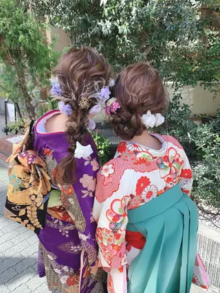 セミロング カレンダー 弁天町Tomoのヘアスタイル