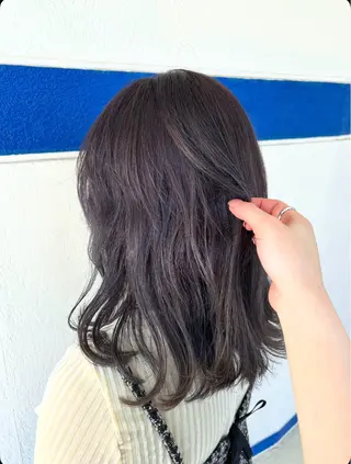 セミロング カラー 武井 哉子のヘアスタイル
