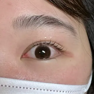 マツエク・マツパ arika マユのヘアスタイル