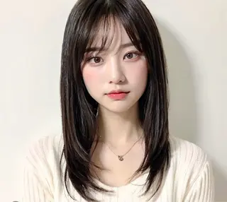 ロング コウ チホウのヘアスタイル