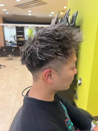 ショート カラー パーマ ハイトーン／パーマ 特化平田のヘアスタイル