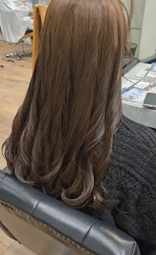 ロング カラー 関口 友菜のヘアスタイル
