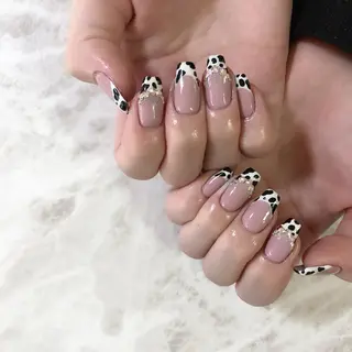 ネイル 𝐍𝐄𝐎 𝐉𝐔𝐑𝐈のネイルデザイン