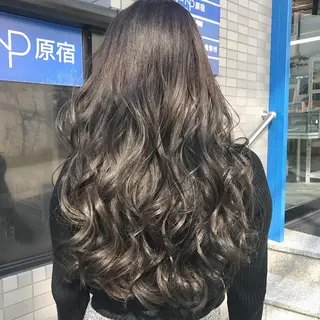 ロング カラー ヘアアレンジ Zina渋谷エリア マネージャShionのヘアスタイル