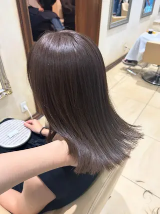 ミディアム カラー レイヤーカット/ 透明感カラー/カナのヘアスタイル