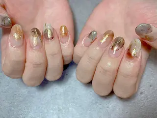 ショート カラー ネイル マツエク・マツパ illum hicariのネイルデザイン