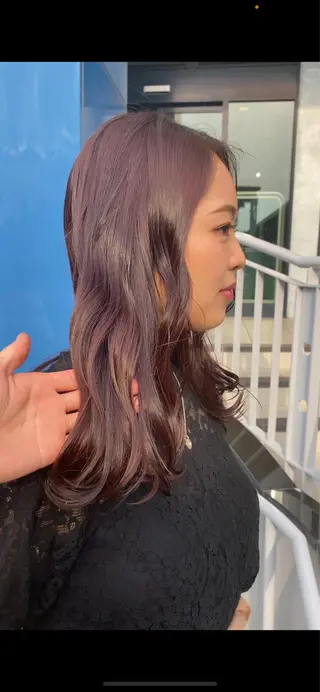 セミロング カラー パーマ ヘアアレンジ メンズ キッズ ネイル マツエク・マツパ 韓国🇰🇷レイヤー カットオリーブカラーのヘアスタイル