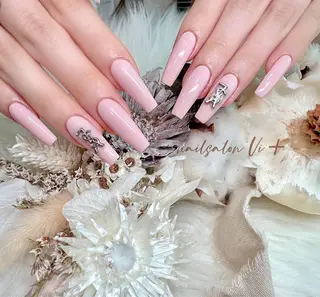 ネイル ✨Nailsalon Vi+✨のネイルデザイン