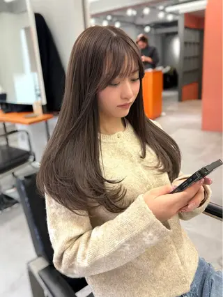 ロング カラー ミルクティーベージュ ❤︎レイヤー　MIAのヘアスタイル