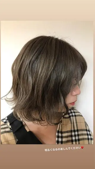 ミディアム カラー ヘアアレンジ スズキ シオリのヘアスタイル